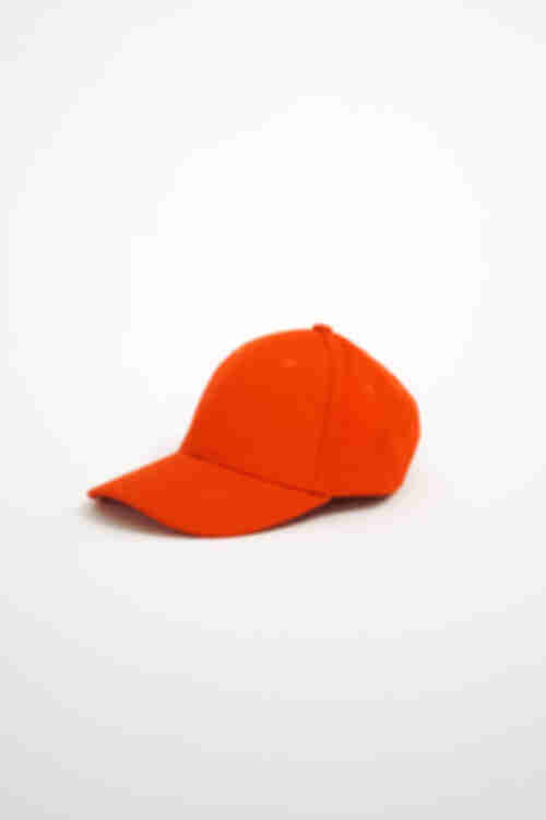 Оранжевая кепка