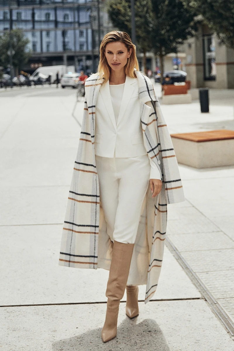 Milk pants made of suit fabric