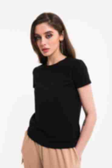 Женская трикотажная футболка черная