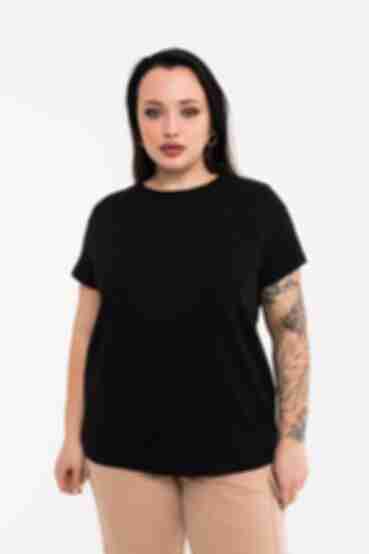 Женская трикотажная футболка черная большой размер