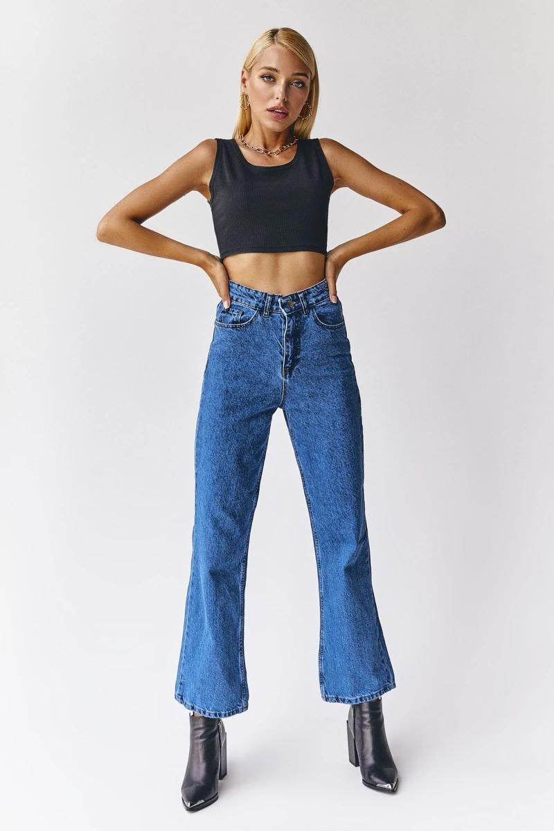 Black knitted crop top