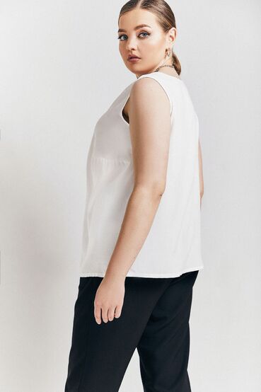 Milky staple cotton top plus size #2