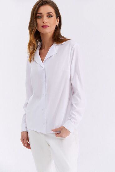 White straight notch collar blouse