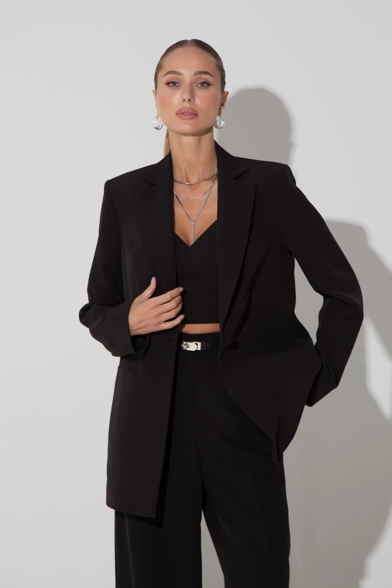 Удлиненный черный жакет casual-fit