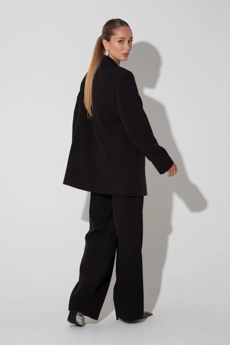 Удлиненный черный жакет casual-fit