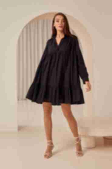 Чорна ярусна міні сукня з батисту