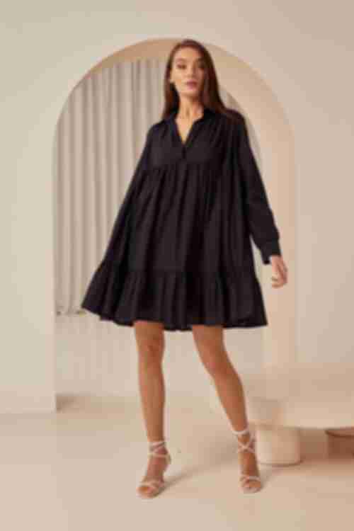 Черное ярусное мини платье из батиста