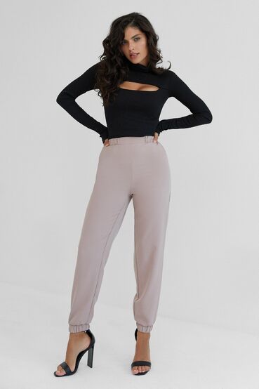 Mocha trousers made of suiting fabric