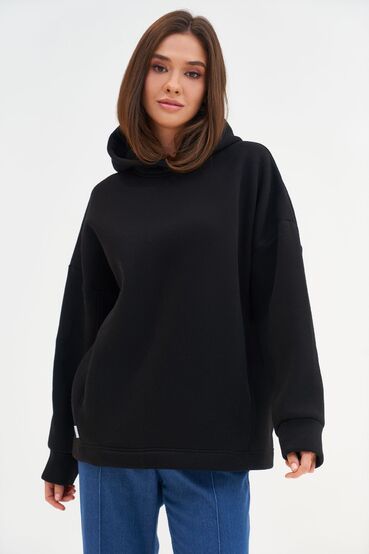 Black knitted hoodie with fleece