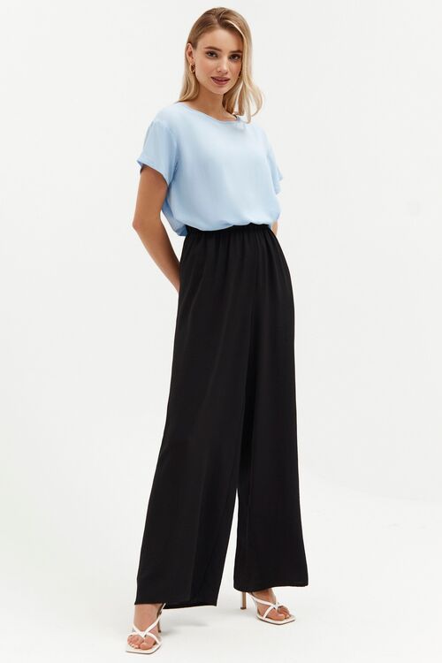 Black palazzo trousers made of crushed viscose