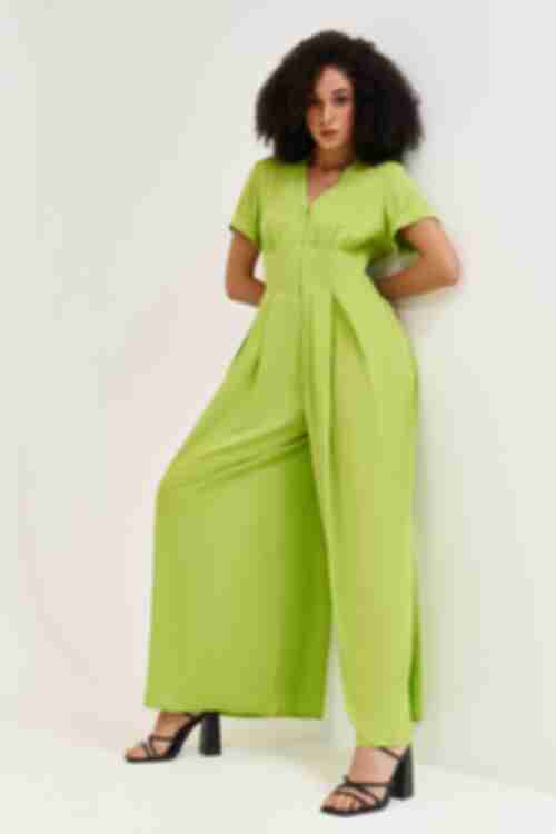 Lime jumpsuit with a sewn-in belt made of staple cotton