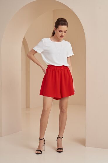 Red crushed viscose shorts