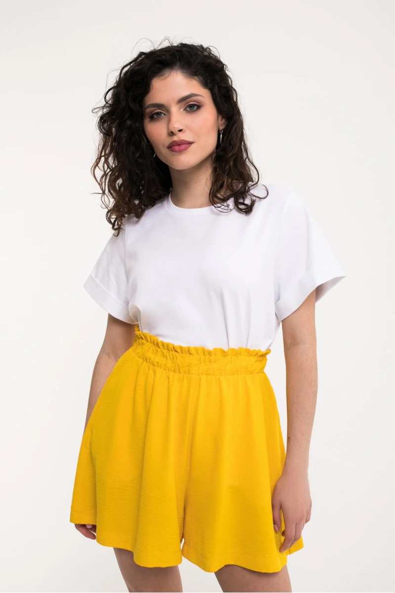 Yellow crushed viscose shorts