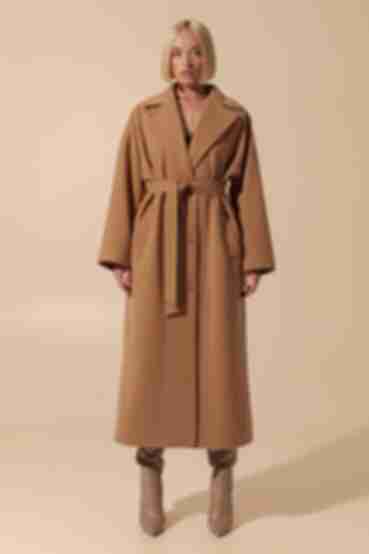 Beige oversize coat with insulation