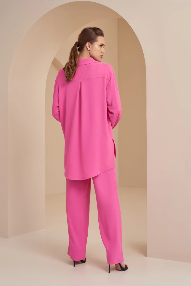 Pink crushed viscose suit with blouse and palazzo trousers
