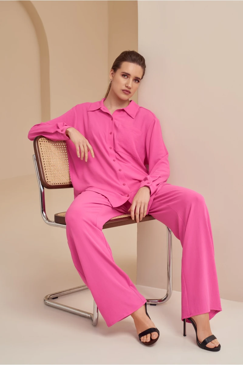 Pink crushed viscose suit with blouse and palazzo trousers