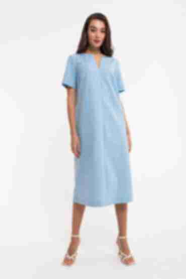 Платье с разрезом миди лен голубое большой размер