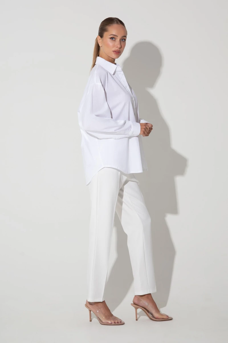 Белая oversize рубашка 