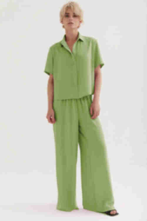 Костюм блуза с коротким рукавом и брюки вискоза жатка травяной