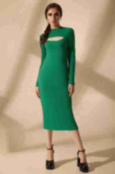 Emerald sheath dress with slit made of ribbed knitted fabric