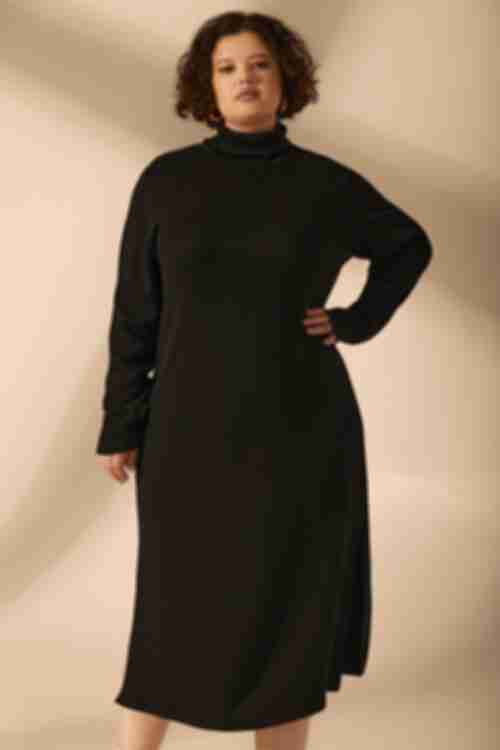 Платье прямое со стойкой миди ангора черное большой размер