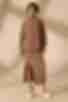 Вязаный костюм с юбкой цвета мокко