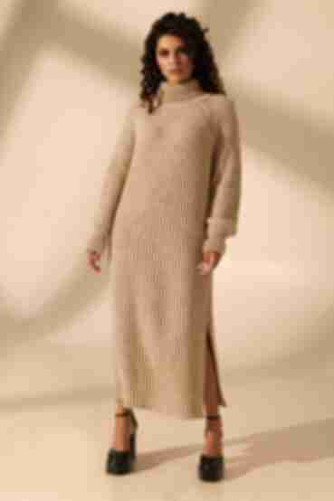 Light beige maxi knitted dress