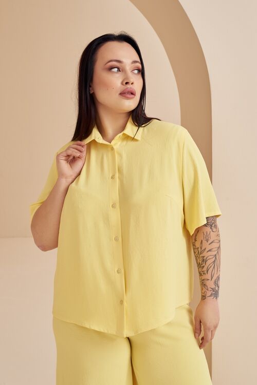 Lemon short-sleeved blouse made of crushed viscose plus size