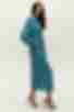 Платье-рубашка с длинным рукавом штапель молочные цветы на бирюзовом