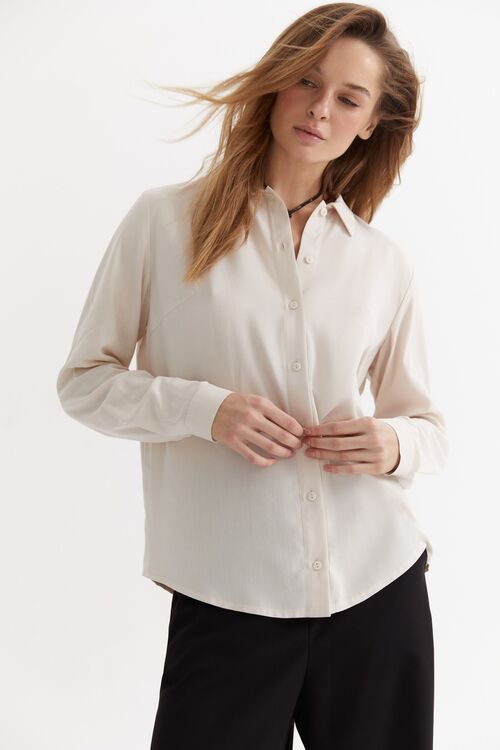 Light beige staple cotton shirt