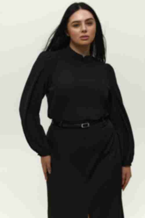Блузка со стойкой софт черная большой размер