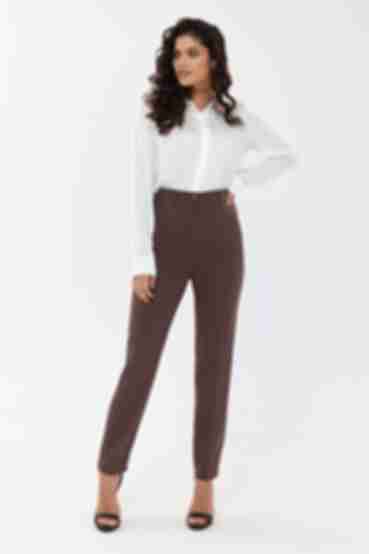 Chocolate tapered trousers made of suiting fabric