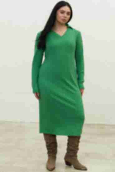 Платье-поло миди трикотажное в рубчик травяное большой размер