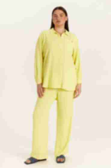 Lemon suit with blouse and palazzo trousers made of crushed viscose plus size