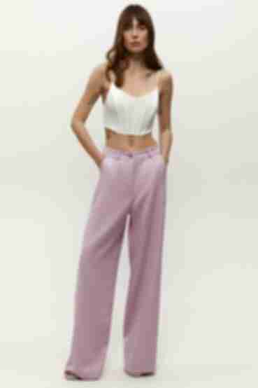 Pink straight trousers made of suiting fabric