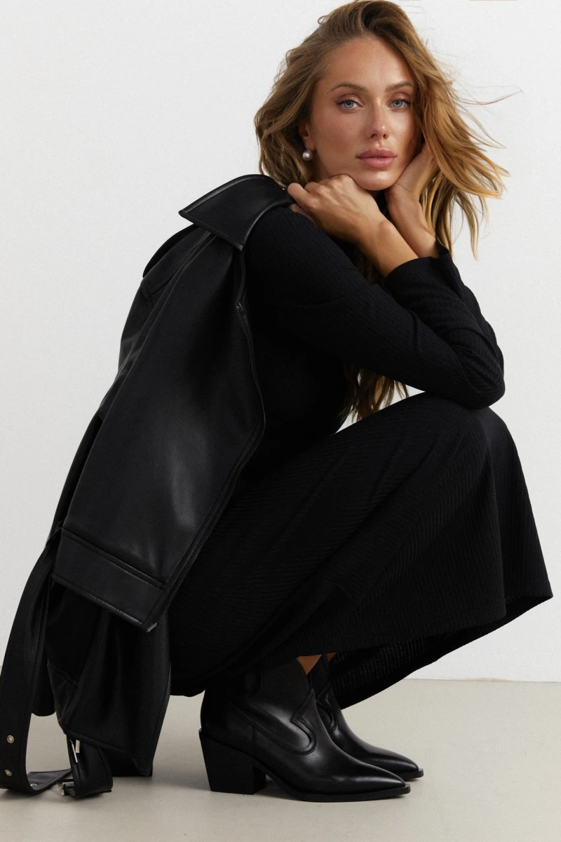 Black knit midi dress with welt 