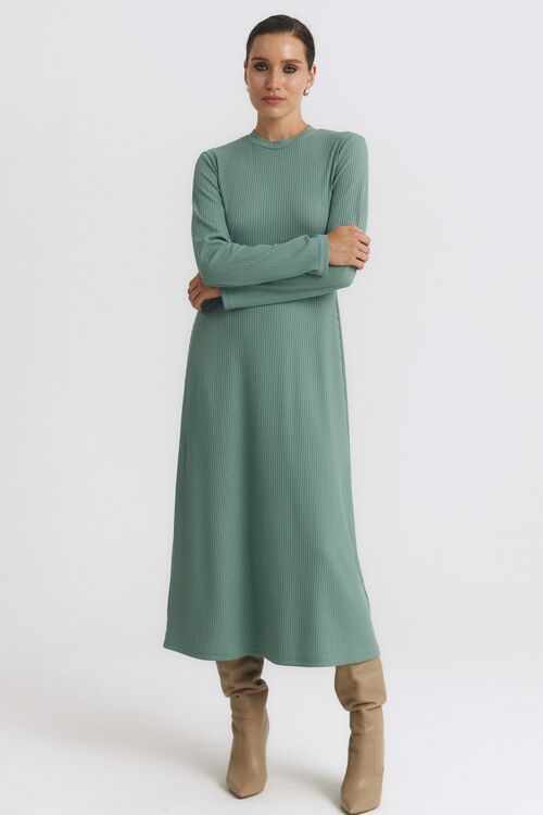 Midi dress knitted with sage stitch