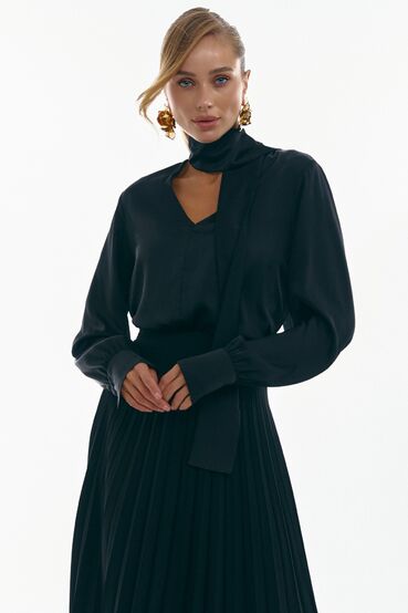 Blouse with a V-neckline and tie artificial silk black