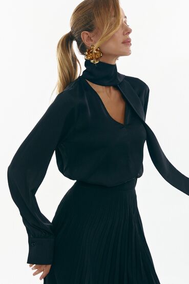 Blouse with a V-neckline and tie artificial silk black #2