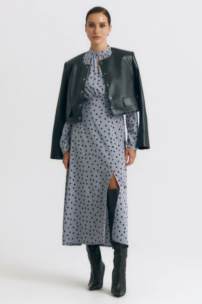 Dress with a midi soft black peas on gray