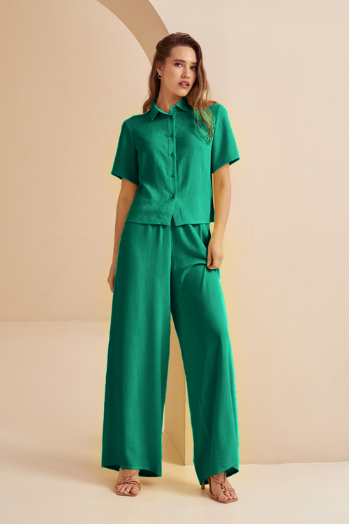 Grass green crushed viscose suit with blouse with short sleeves and trousers plus size