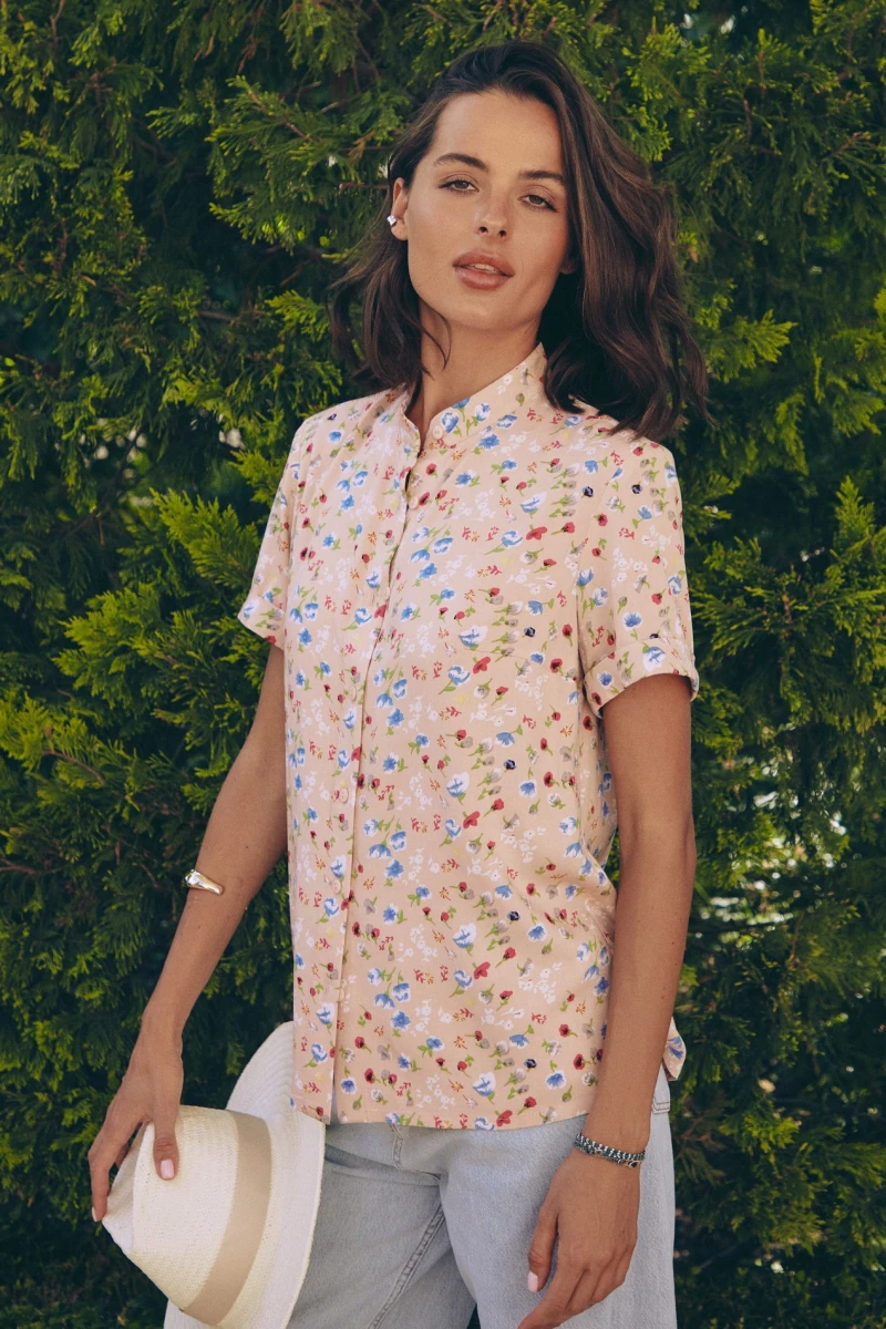 Blouse with short sleeves staple field green flowers on powder #2