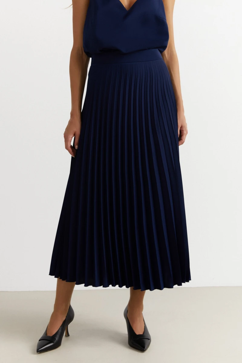 Blue midi skirt made of suiting fabric