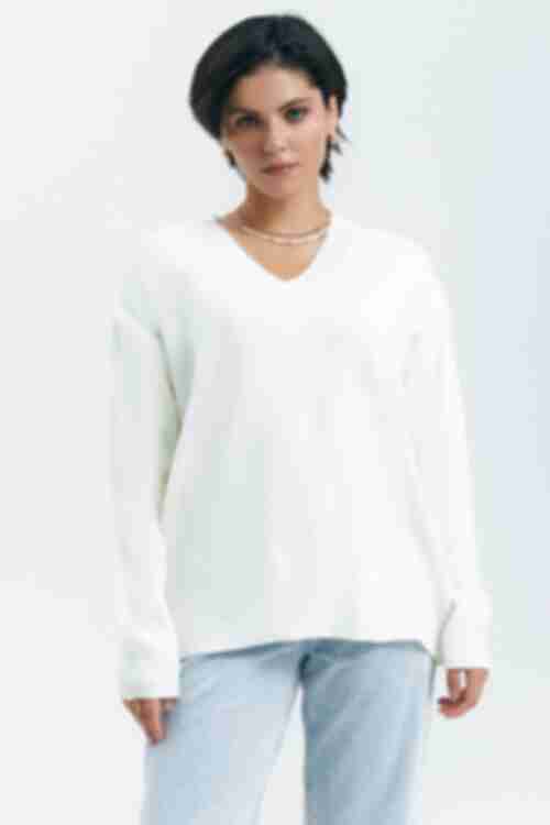 V-neck knit sweater white