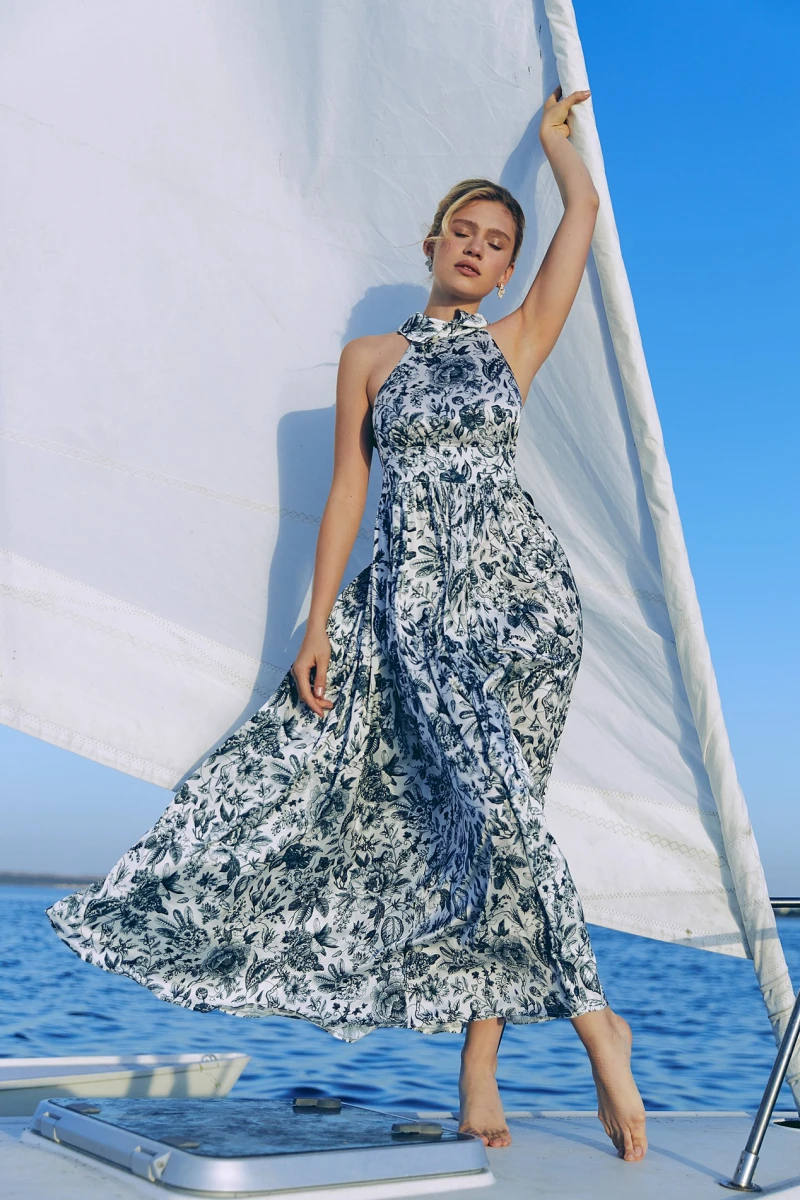 Maxi dress faux silk print black engraving on milky