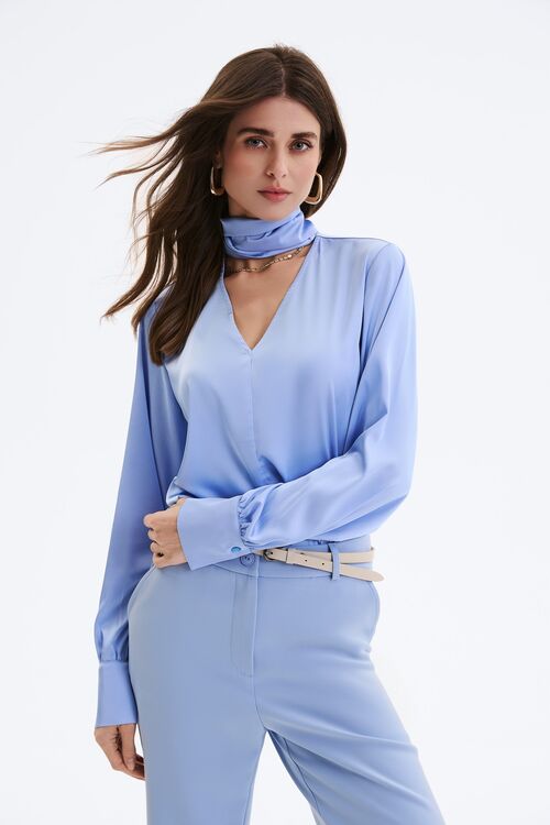 Blouse with a V-neckline and tie artificial silk blue