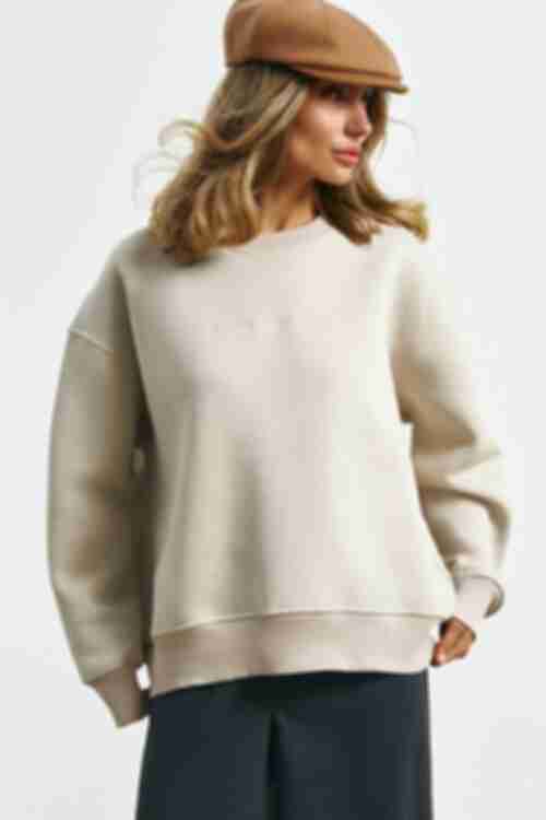 Sweatshirt knitted with a creamy pile