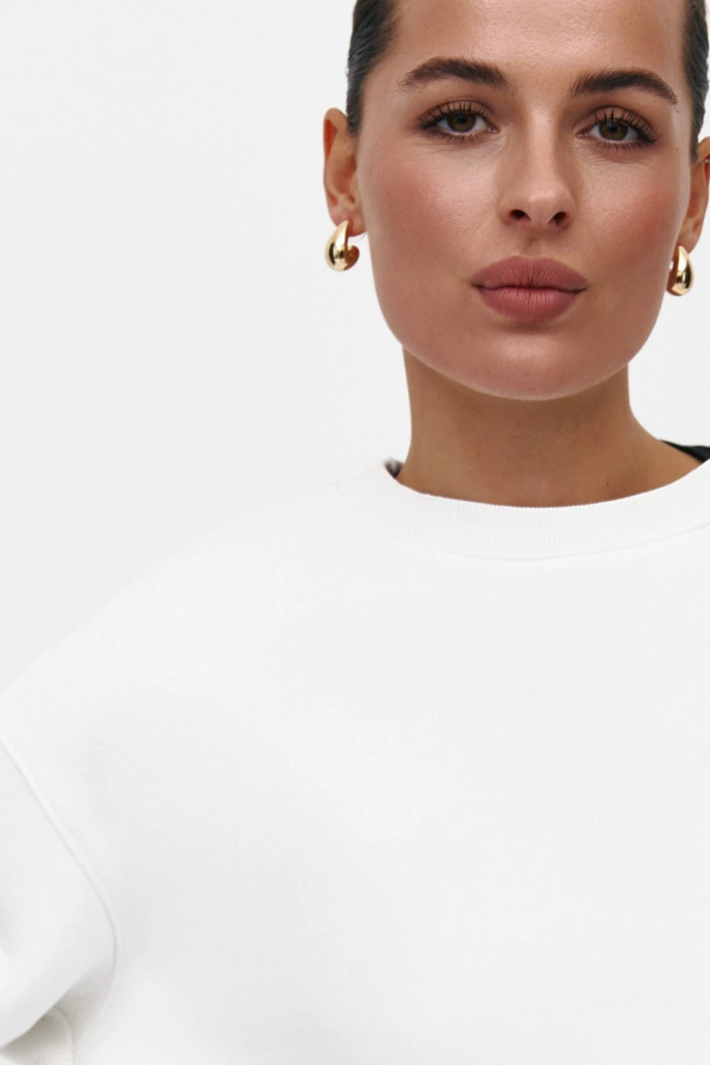 Knitted sweatshirt with fleece, white
