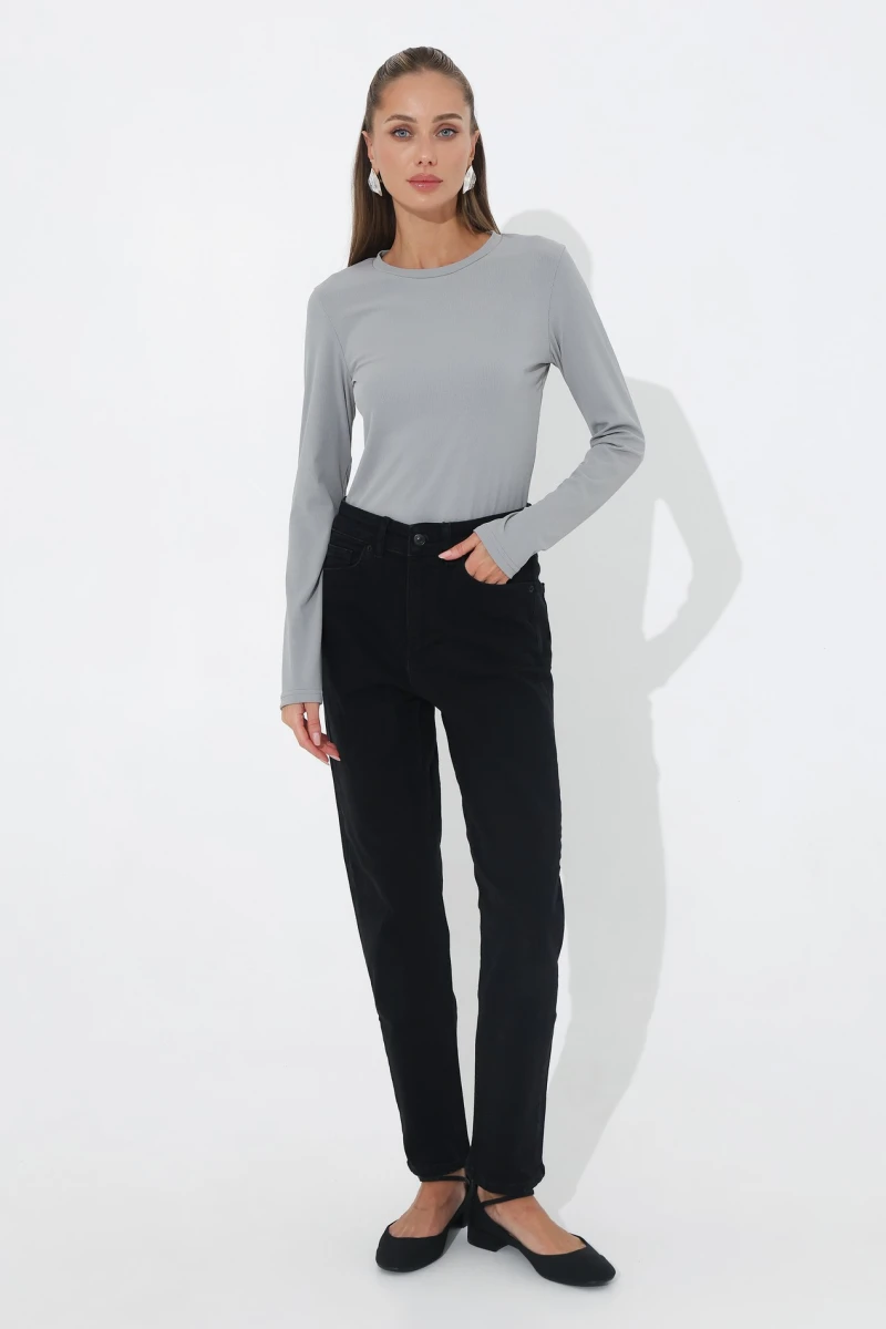 MOM jeans in black