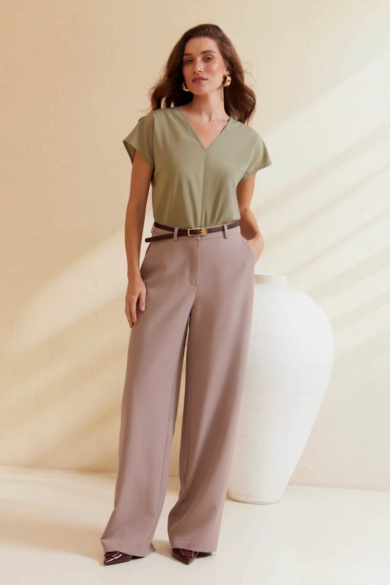 V-neck blouse with short sleeves soft olive